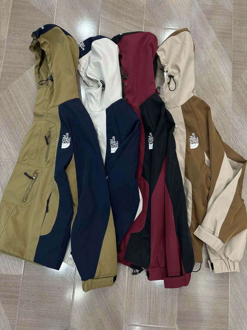 工廠源頭直供，揭秘服裝批發(fā)的高效生意經(jīng)